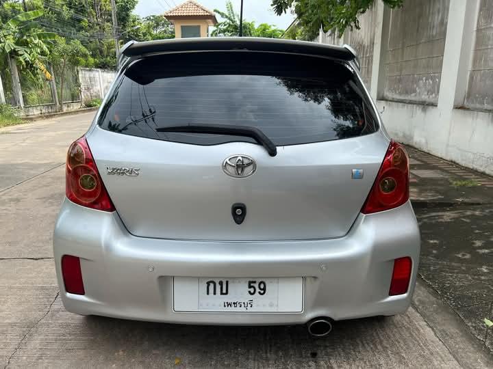 ปล่อยขาย Toyota Yaris  2012 4