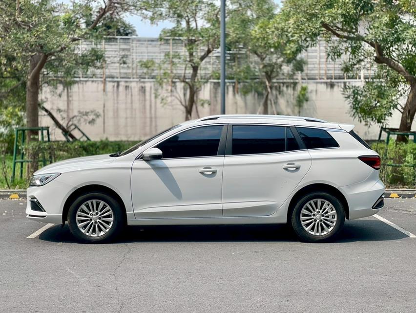 รถ EV 100% มือเดียวลำดับที่ 1 เจ้าของฝากขาย MG EP PLUS :ไฟฟ้า100% สี:ขาว เกียร์:ออโต้ ปี:2023 ไมล์ 33,xxx กิโล🌻ราคาเพียง 378,000 บ.🌻 (ไม่รวมทะเบียน) รูปที่ 2