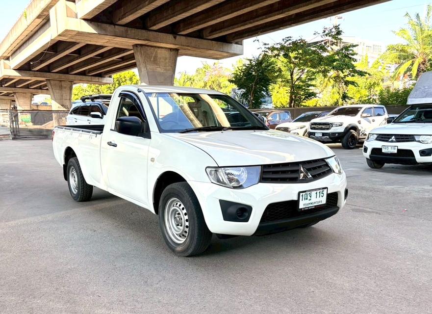 2014 Mitsu Triton 2.4 เบนซินตอนเดียว เกียร์ MT รถสวยพร้อมใช้งาน รูปย่อยที่ 3