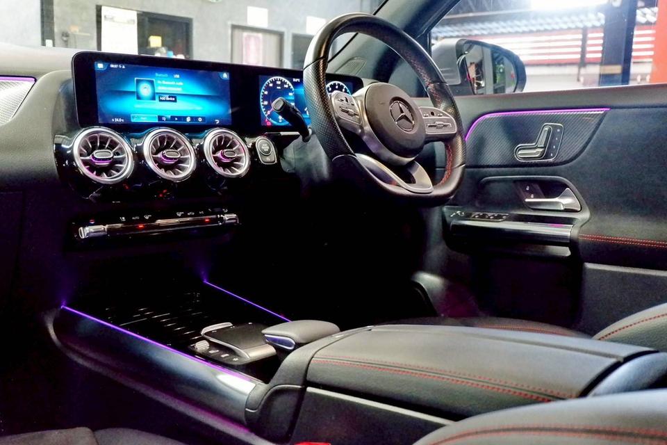 Mercedes Benz GLA200 AMG Dynamic ปี 2021 13