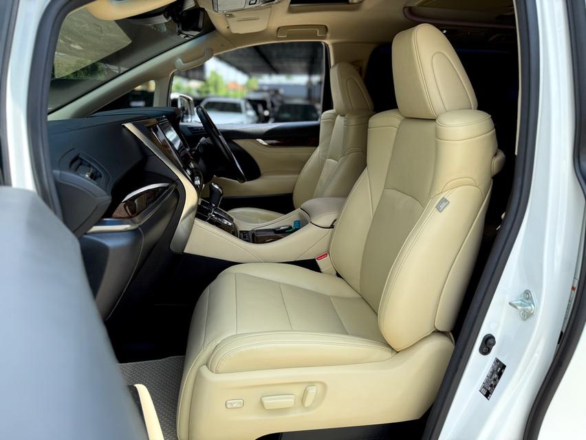 TOYOTA ALPHARD 2.5 HYBRID G F-Package E-Four 4WD 2019   11