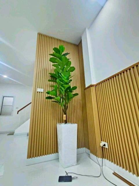 MRT วัชรพล ให้เช่าทาวเฮ้าส์ 2 ชั้น โรงเบียร์เยอรมันตะวันแดง รามอินทรา 190ม. Central EastVille4.45กม. รร.นานาชาติกีรพัฒน์ 5