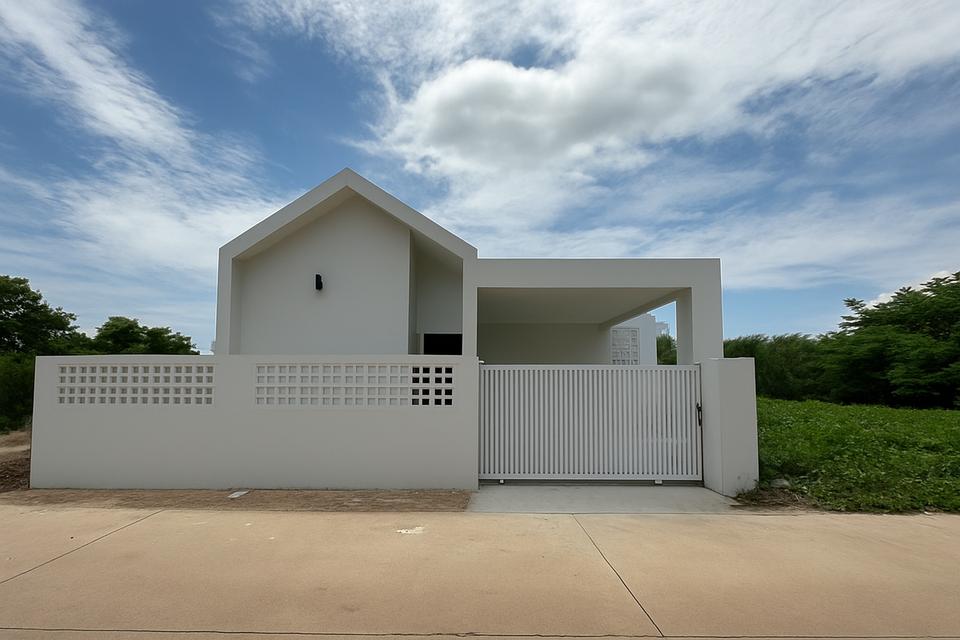 🏡 บ้านเดี่ยวที่มาพร้อมความเป็นส่วนตัวด้วยดีไซน์พิเศษ 2 ห้องนอน 2 ห้องน้ำ 1 ที่จอดรถ และสวน ส่วนตัวภายในบ้าน กับพื้นที่ใช้สอย 100 ตรม. ที่ดินเริ่มต้น 5