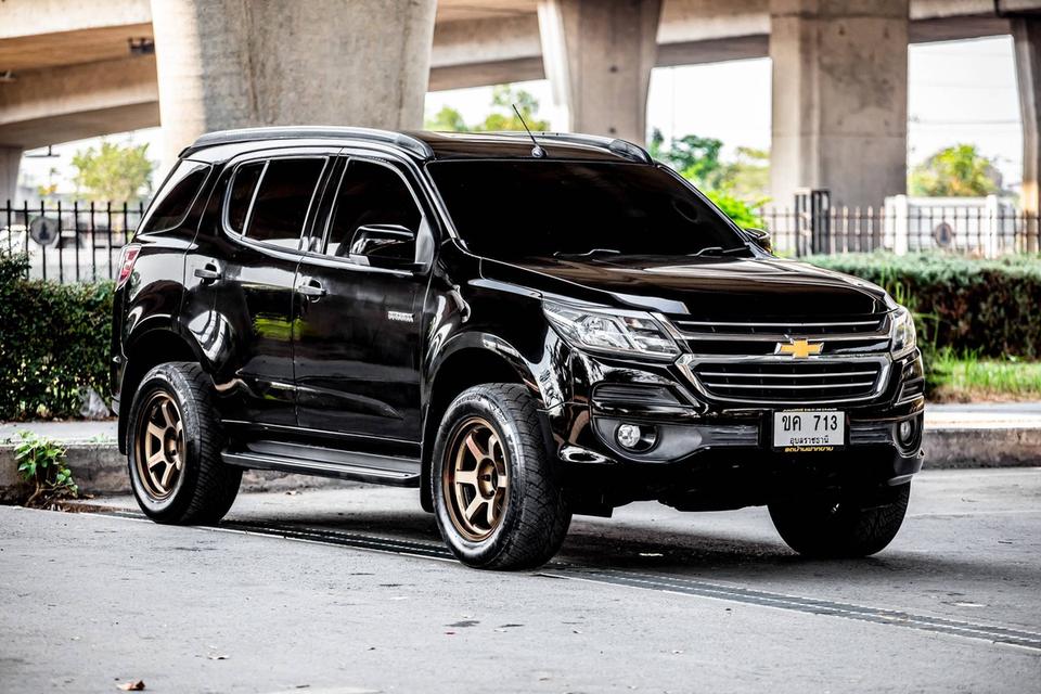 CHEVROLET TRAILBLAZER 2.5 LT ดีเซล ปี 2017 สีดำ รถครอบครัว 7 ที่นั่ง สภาพดี  3