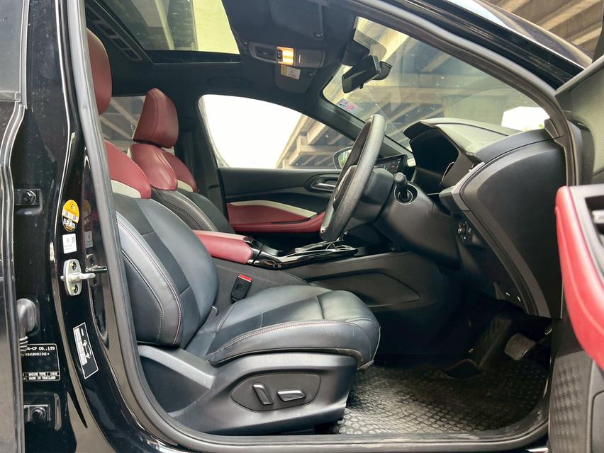 MG5 1.5X Sunroof 17