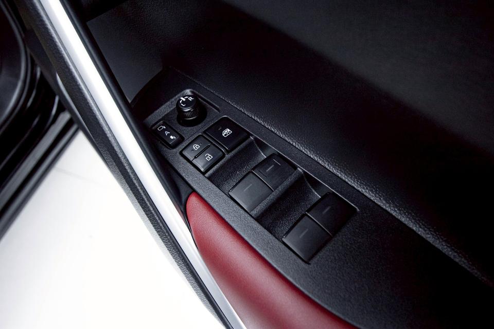 รหัสรถ 1D708 TOYOTA CROSS GR 2024 รูปที่ 6