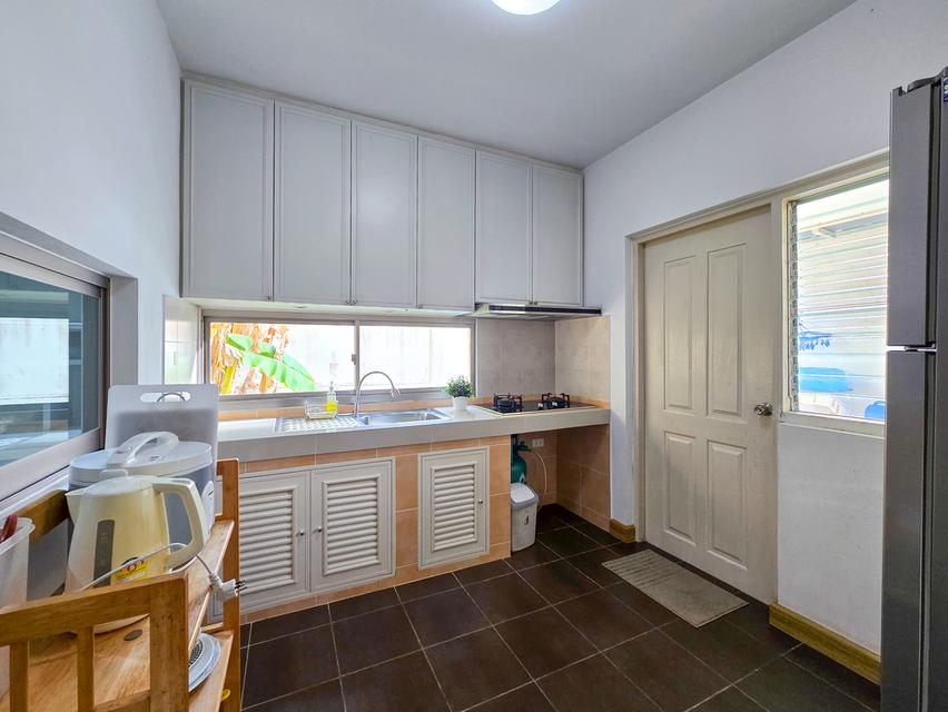 ให้เช่า บ้านเดี่ยว 2 ชั้น หมู่บ้าน เฮ้าส์ ออฟ เดอะ คานารี่ – สวนเสือศรีราชา บ้านสวย เฟอร์นิเจอร์บิ้วอิน พร้อมเครื่องใช้ไฟฟ้าครบ จอดรถได้ 2 คัน พร้อมเข 10