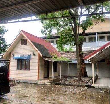 ขายที่ดินพร้อมบ้านแปลงมุม 187 ตรว. เอกมัย ซอย 18 สภาพแวดล้อมดี เหมาะสร้างบ้าน สำนักงาน หรือลงทุน ใกล้ BTS เอกมัย ทองหล่อ 2