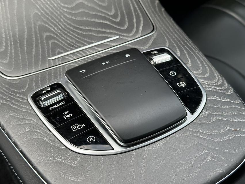 Mercedes-Benz CLS220d AMG Premium  ปี2021 สีขาว 17