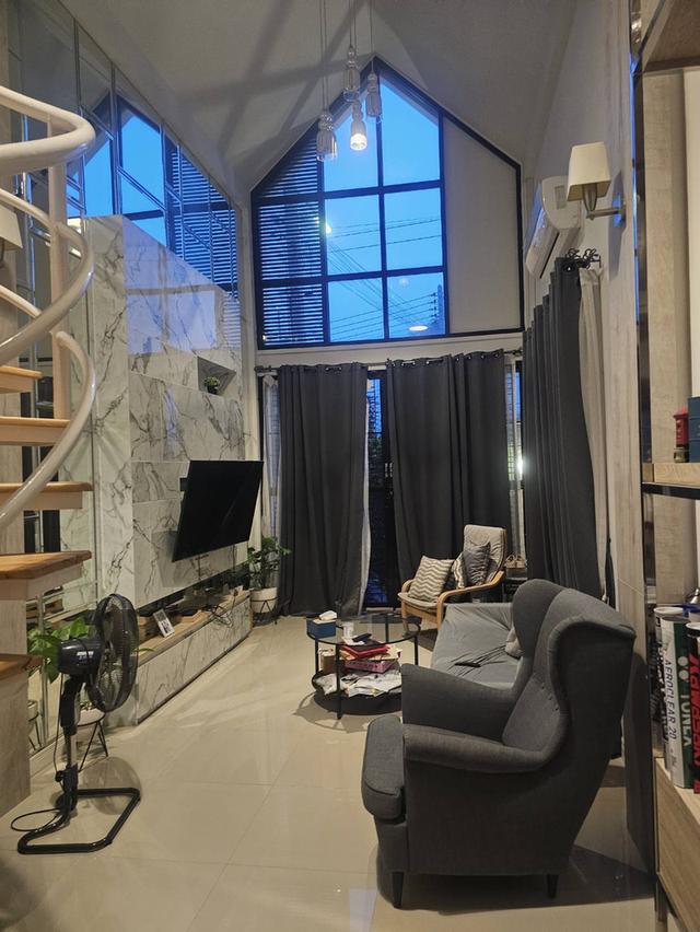 บ้าน ทาวน์โฮม 1.5 ชั้น พร้อมอยู่ 2