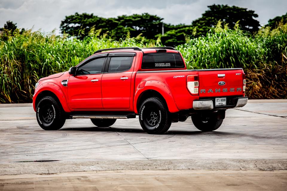 Ford Ranger 2.2 XLT Hi-Lander Double Cab ปี 2017 สีแดง มือเดียวป้ายแดง 9