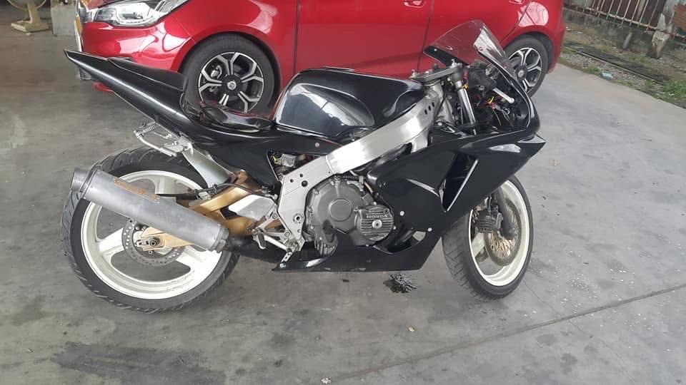 ขายราคาสุดคุัม Honda CBR400 ปี 1992 3