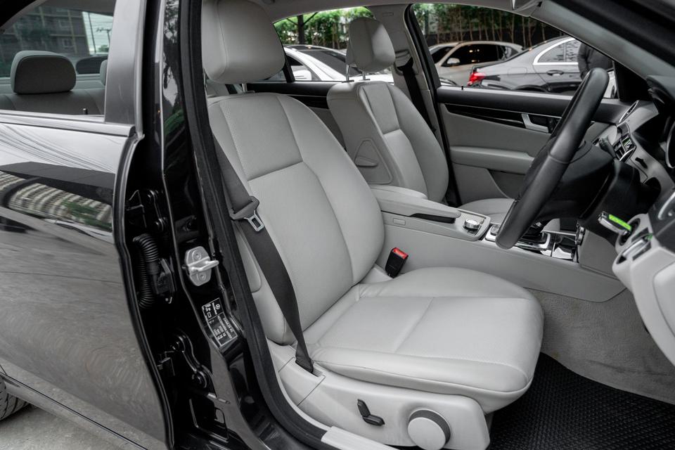 Mercedes-Benz C200 CGI โฉม W204 ปี 2013 🛠รถมือเดียว ออกศูนย์ Benz Thailand ✨ ✅หน้าจอ Command