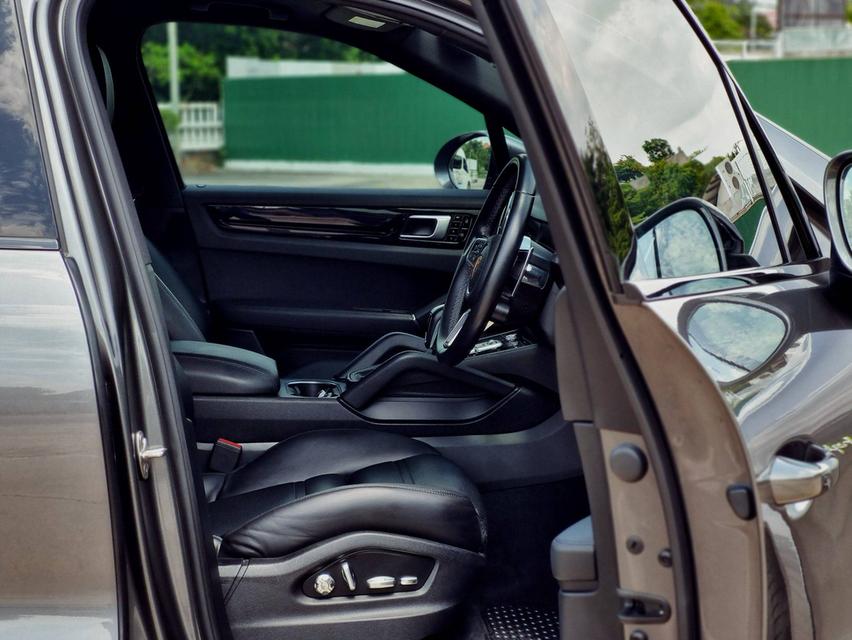 Porsche Cayenne E-Hybrid ปี 2019 ไมล์ 106,xxx km รูปที่ 7