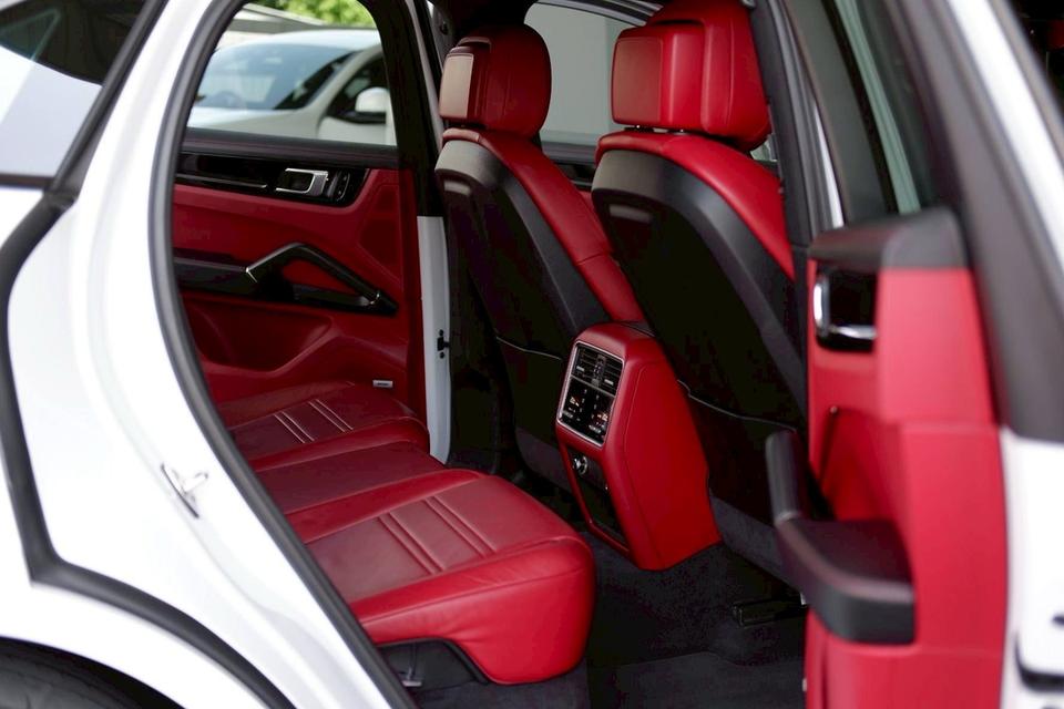 Porsche Cayenne Coupe E-Hybrid 3.0 V6 Turbo 2020 สีขาว รูปที่ 15