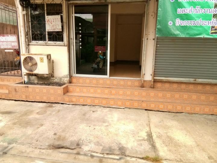 offนุ่น นล แมนชั่น เปิดให้เช่า OFFICE สำหรับติดต่องาน และพักอาศัย สามารถใช้เป็นที่สต๊อกสินค้าได้ด้วยราคา 2000 บาท และใช้ stock สินice noon nol mantion 1