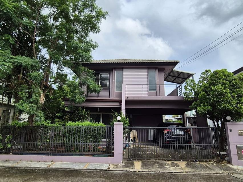 ให้เช่า บ้านเดี่ยว 3 นอน 2 น้ำ ลาดกระบัง | หมู่บ้านปาริชาต คุ้มเกล้า 56.5 ตร.วา | เฟอร์ฯ ครบ ใกล้สุวรรณภูมิ เหมาะคนทำงานสนามบิน/KMITL/นิคมฯ 1