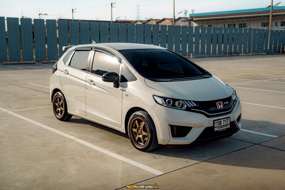 รถยนต์ Honda jazz gk 2014 17