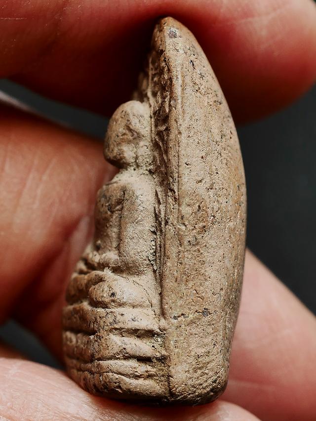 พระคง ลําพูน....เก่า เนื้อจัดๆ รูปที่ 8