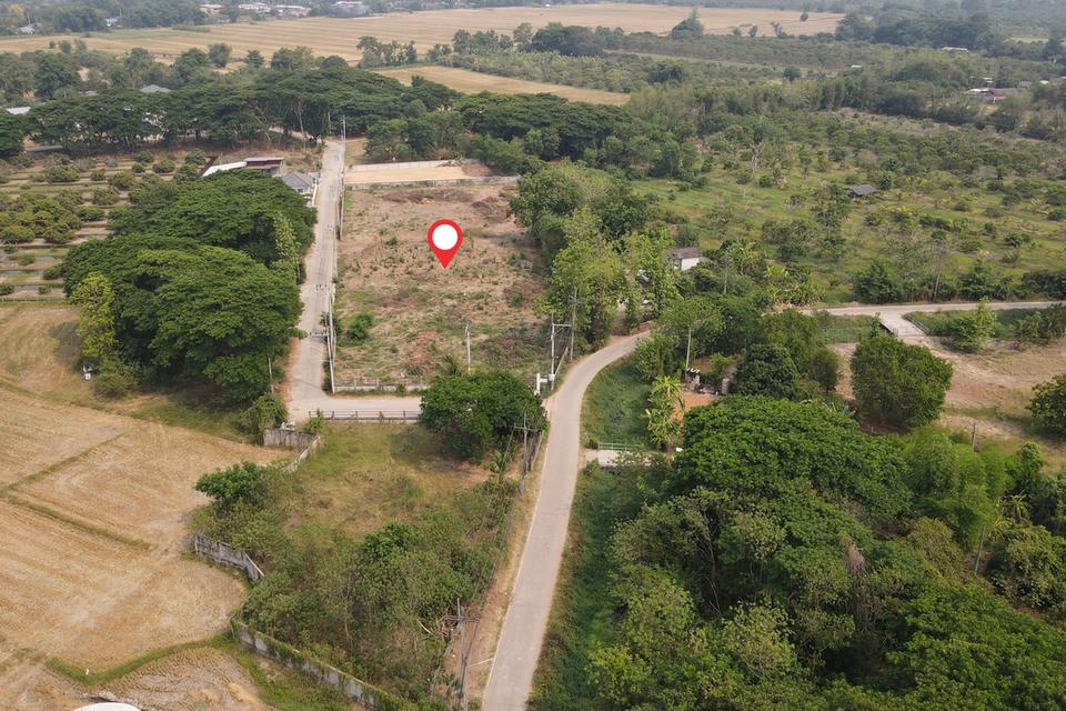 ที่ดิน ใกล้รร.นานาชาติลานนา 2