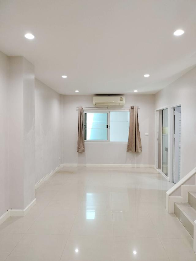 ให้เช่าบ้านเลี้ยงสัตว์ได้ ทาวเฮ้าส์ 2 ชั้น หมู่บ้านบุญฑริคนิวสไตล์ อยู่ลำลูกกา คลอง4 ปทุมธานี ใกล้โรงเรียนแย้มสะอาด,ฟิวเจอร์ 6