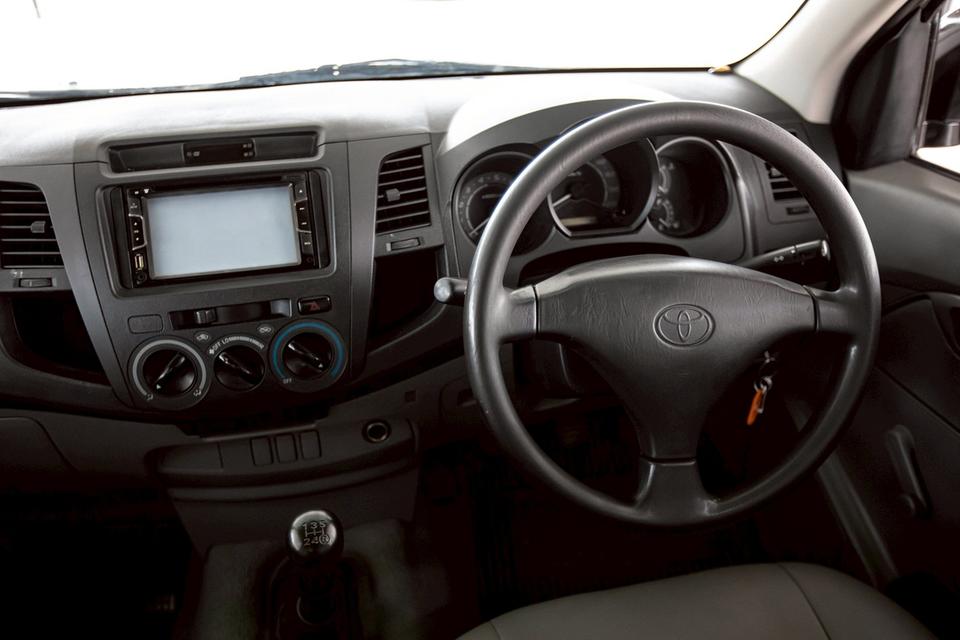 Toyota Vigo Cab 2.5J ดีเซล เกียร์ธรรมดา ปี 2010 สีขาว  16