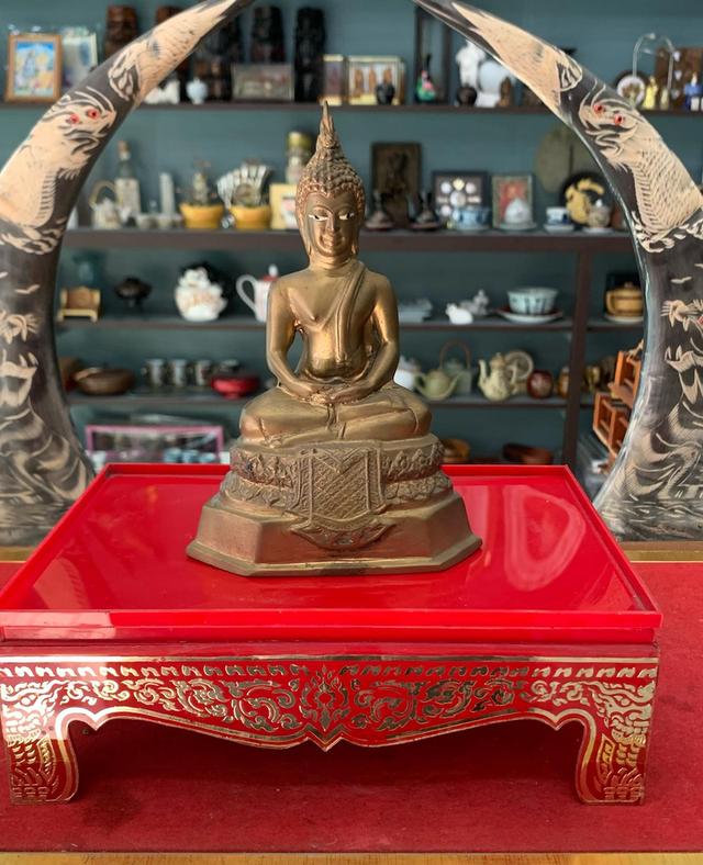 พระพุทธรูปเก่า เนื้อทองเหลือง 3