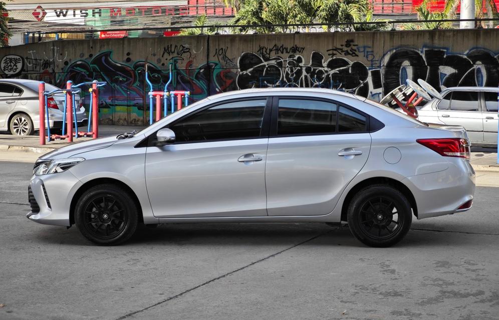 Toyota Vios 1.5 E Auto ปี 2017  3