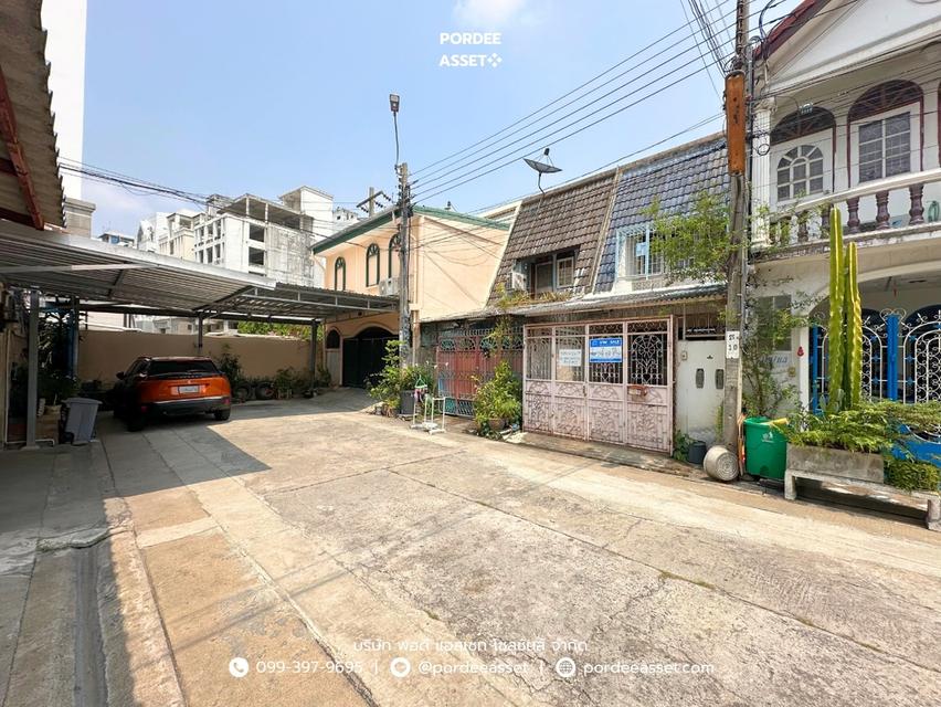 ทาวน์เฮ้าส์ หมู่บ้านพันธ์ศักดิ์ บรมราชชนนี15 - จรัญสนิทวงศ์45 หลังเซ็นทรัลปิ่นเกล้า อรุณอัมรินทร์ บางกอกน้อย 19