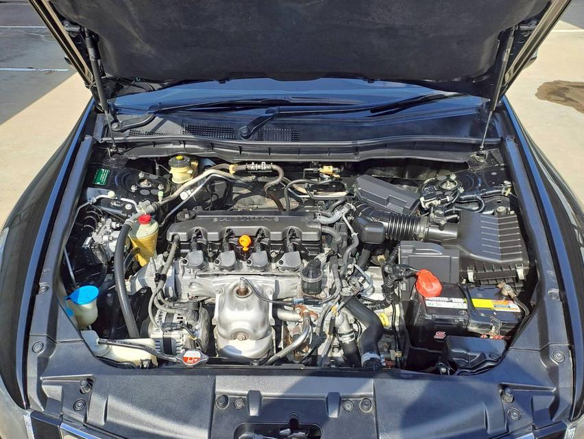 HONDA ACCORD 2.0 E V-TEC ปี2011 สีดำ 10