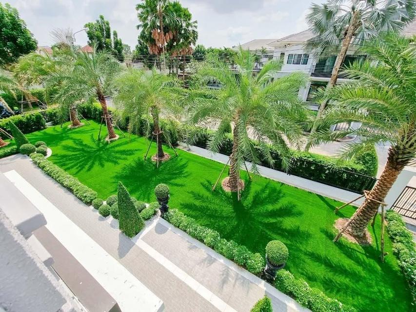 Luxury house for SALE, offering a private atmosphere and coming fully furnished. Located in the Perfect Masterpiece Sukhumvit 77 project. 6