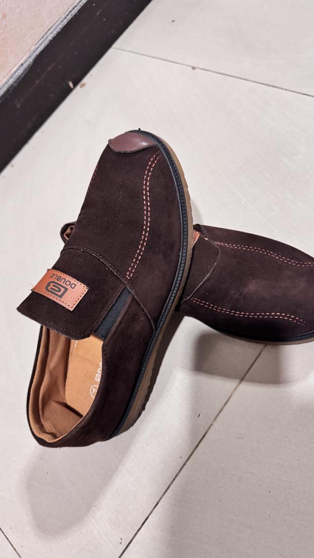 รองเท้าโลฟเฟอร์ หนังกลับ ผู้ชาย ยี่ห้อดับเบิ้ล รูปที่ 4