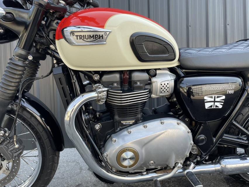 Triumph Bonneville T100 5