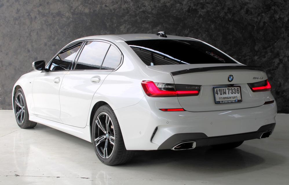 รหัสรถ JRS7336 BMW 3 Series Li สีขาว ตัวเบนซิน 258 hp