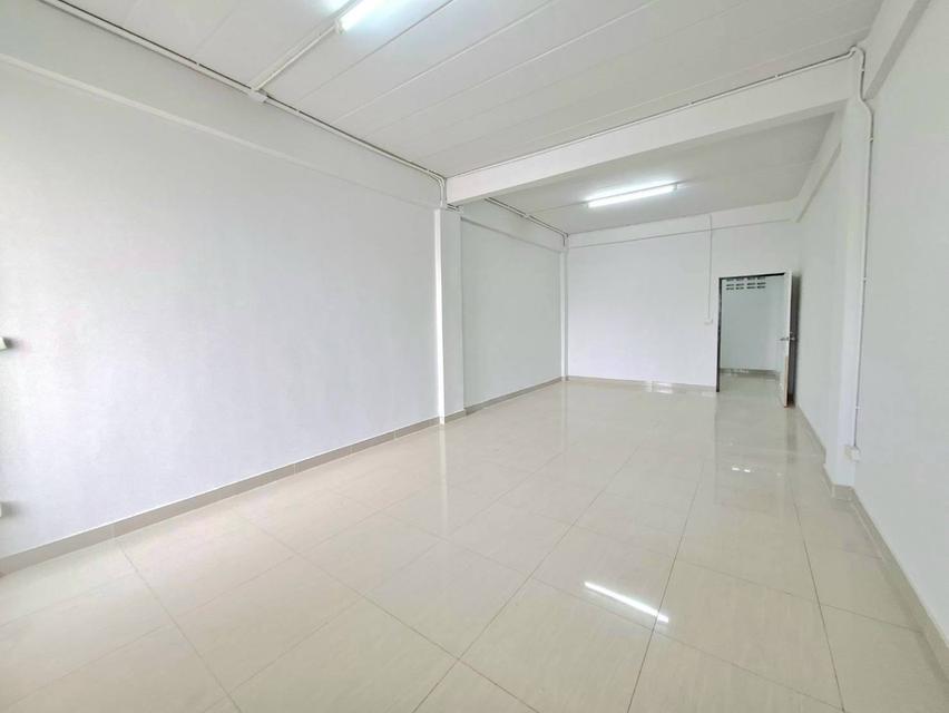 ให้เช่าอาคารพาณิชย์ 2 ชั้น ติดถนนลาดกระบัง ใกล้สนามบินสุวรรณภูมิ (N.2370) 12