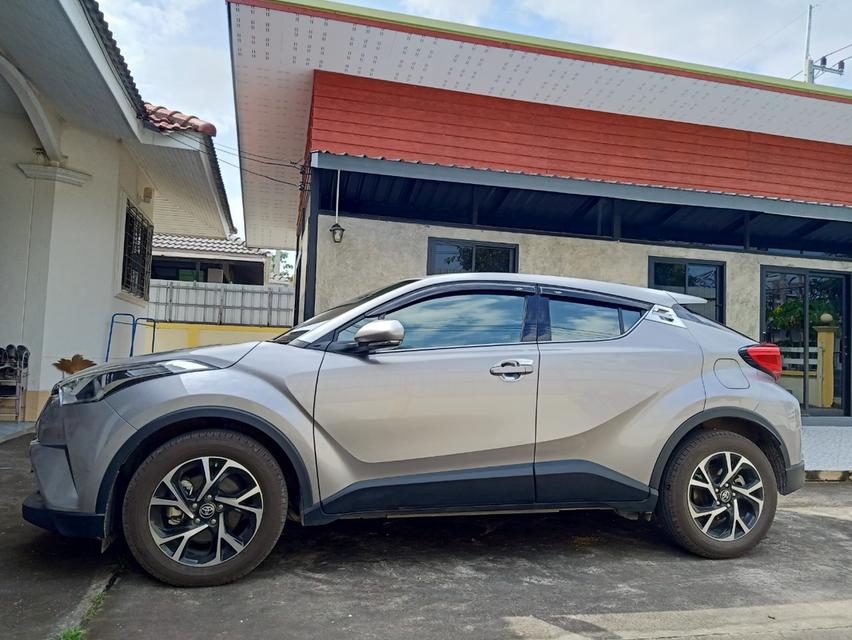 ขายรถ Toyota C-HR 1.8 Mid ปี 2020 วิ่งน้อย