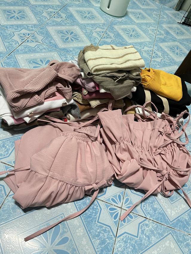 ขายเหมาเสื้อผ้ามือสองสภาพดี