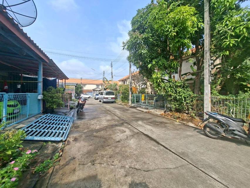 ขายด่วนบ้าน 2 ชั้น หมู่บ้านเอื้ออาทร คลอง9 3