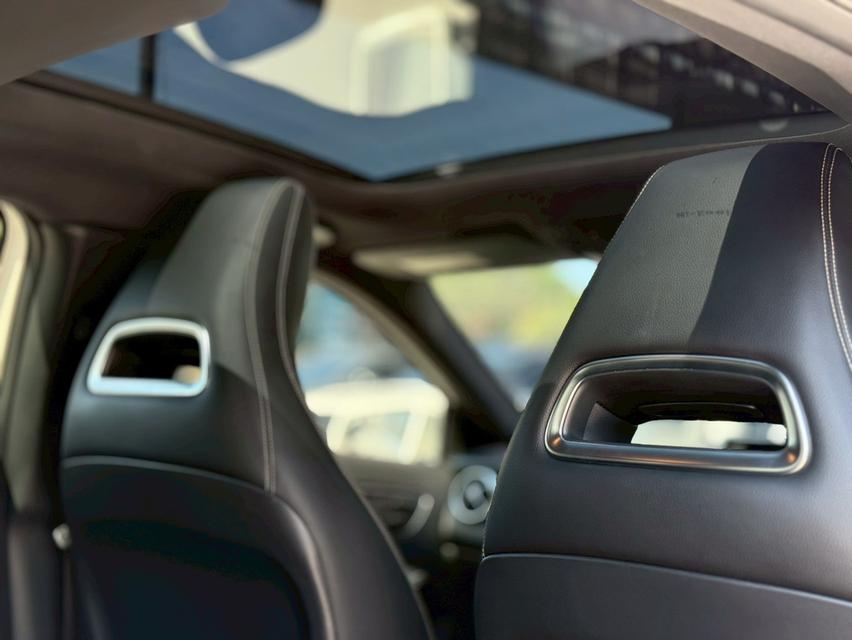 ปี 2014 BENZ A-CLASS, A180 โฉม W176 ปี12-19 สีขาว เครื่องยนต์เบนซิน 1.6 ลิตร 13