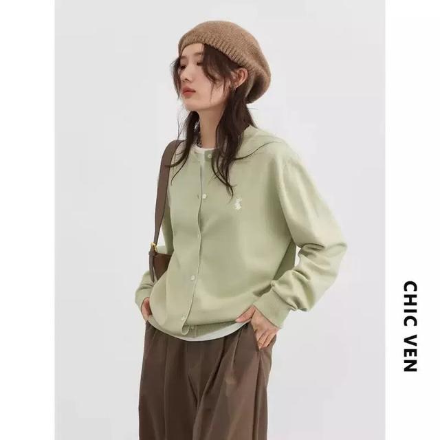 เสื้อไหมพรม สีเขีนวนวล นำเข้า ผ้าเนื้อนุ่ม ใส่สบาย ส่งฟรี