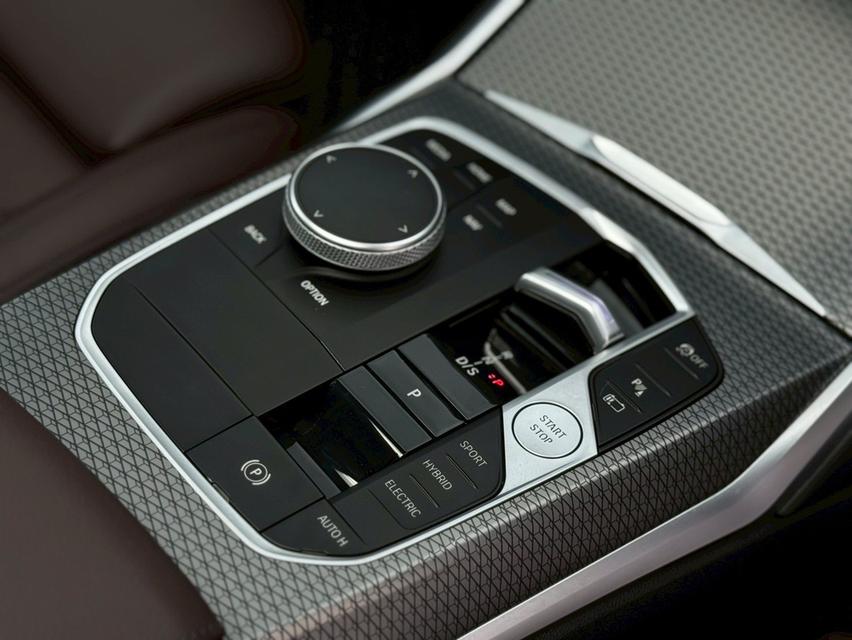 BMW 330e M Sport LCI ปี 2023 ไมล์ 40,xxx km 10