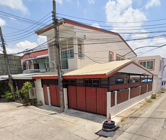 ราชพฤกษ์ บางแวก7-16 หัวมุม ทาวน์เฮ้าส์รีโนเวทใหม่ 22 ตร.ว. 3 นอน 2 น้ำ MRTท่าพระ 2กม. BTSจรัญ13 1.5 กม.