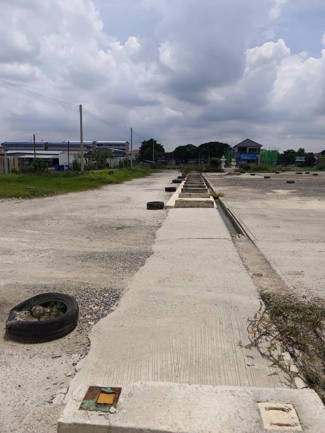 ที่ดินเปล่าถมแล้วพื้นเทคอนกรีตให้เช่าใกล้ 5 แยกวัชรพล กรุงเทพมหานคร 11