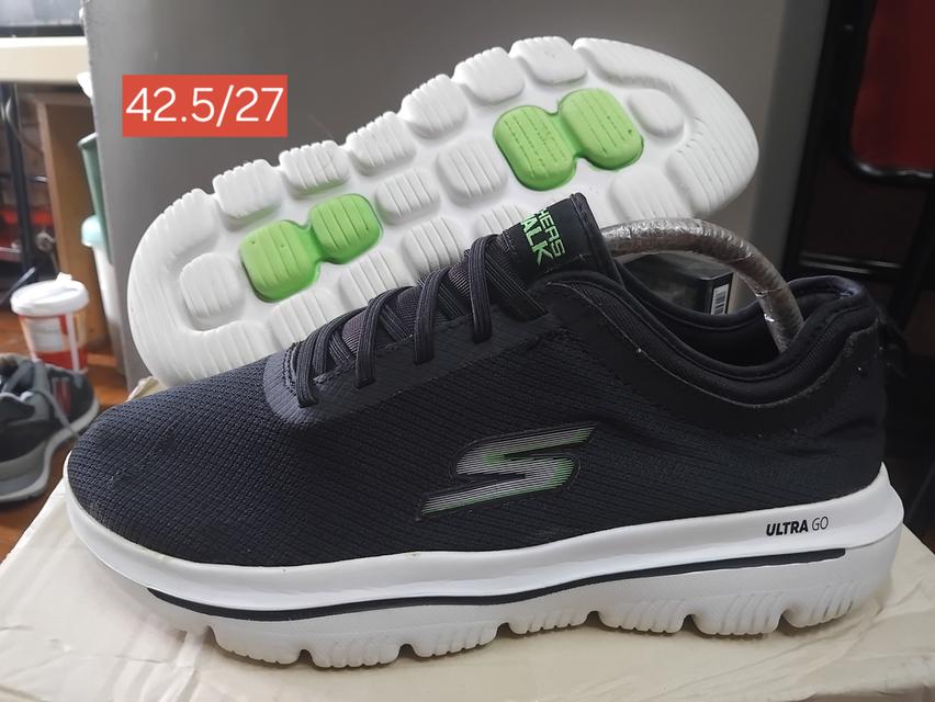 SKECHERS SLIP-ON เชือกหลอกEUR42.5/27สภาพสวยเลมีเก็บงานมา1จุดเนียนๆสีดำมองยากไม่มีผลต่อการใช้งาน350ค่าส่ง50