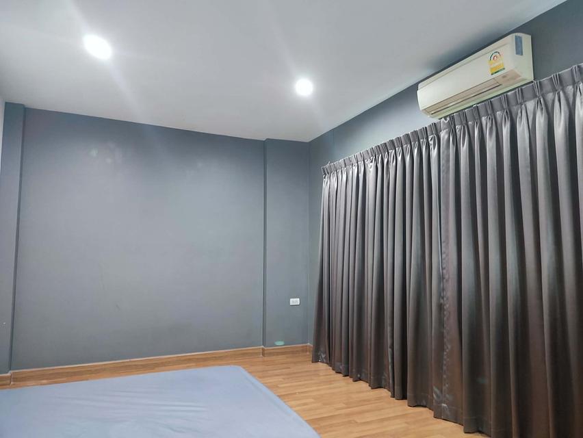 ขาย ทาวน์โฮม 3 ชั้น ลาดพร้าว ซอย 21 8