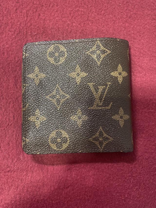 กระเป๋าสตางค์ผู้ชาย Louis Vuitton(หลุยส์ วิตตอง) แท้ 2