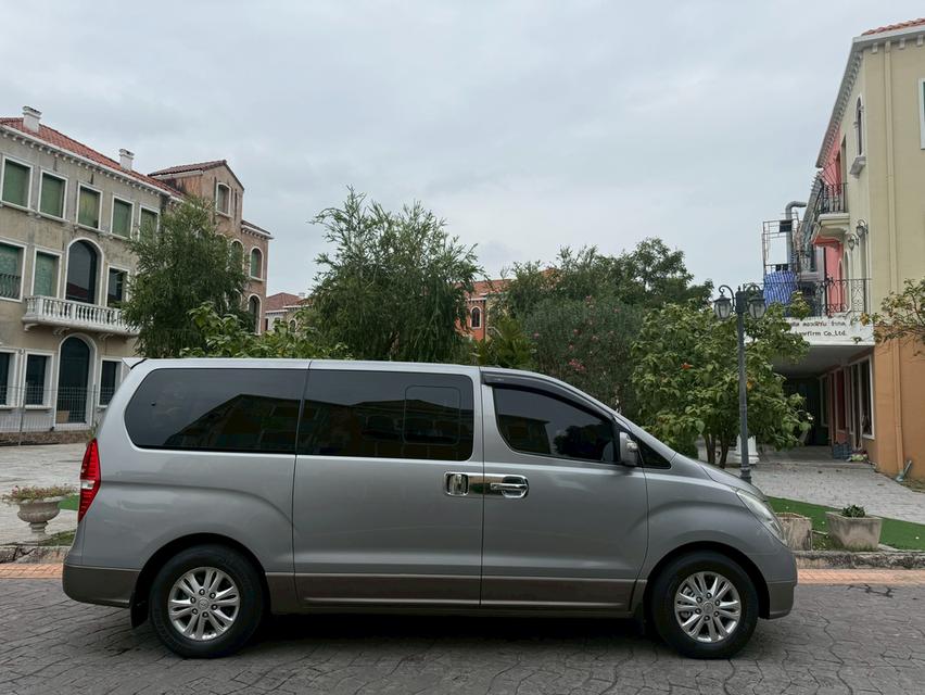 HYUNDAI H-1 2.5 DELUXE ปี 2011 ไมล์ 272,xxxkm.