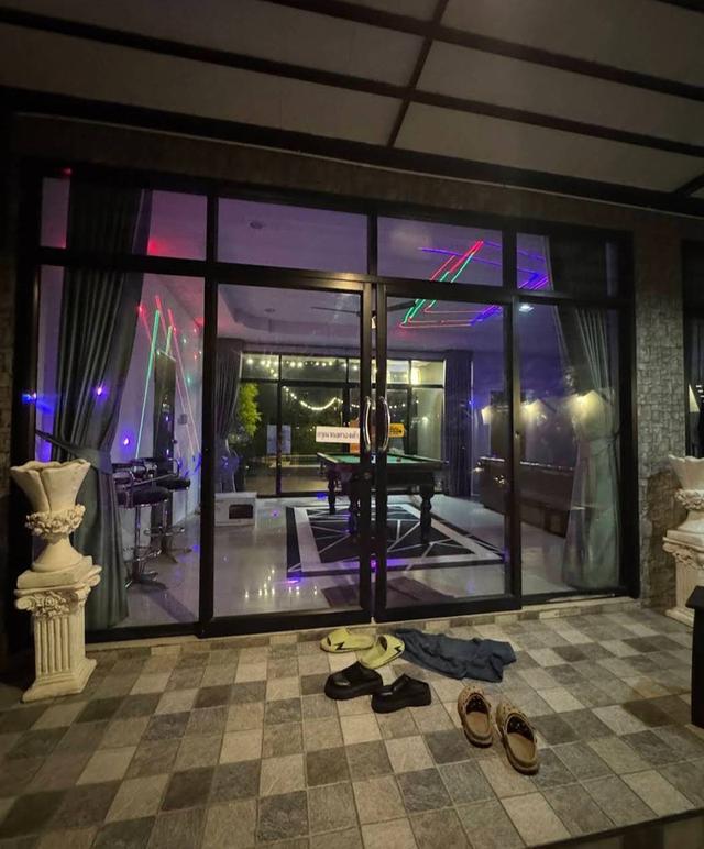 Big hotel for sale  14