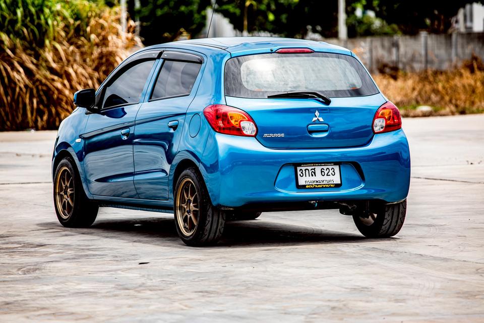 Mitsubishi Mirage 1.2 GL ปี 2013 เกียร์ธรรมดา สีฟ้า 8