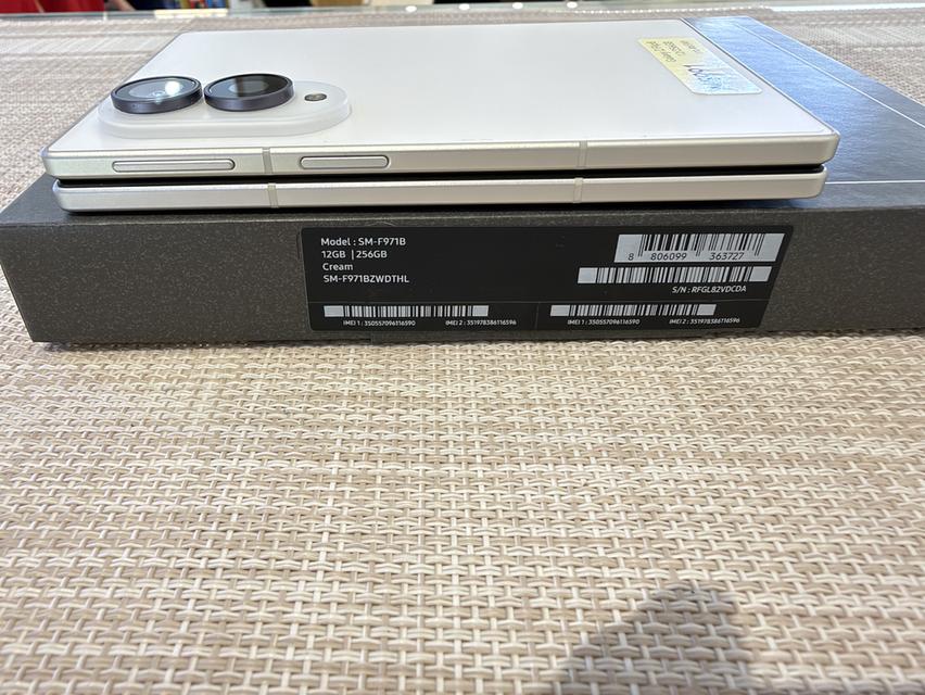 Samsung Fold 8 สีขาวเครื่องสวยมีประกันศูนย์ ผ่อนบัตรประชาชนใบเดียวได้ค่ะ รูปย่อยที่ 4